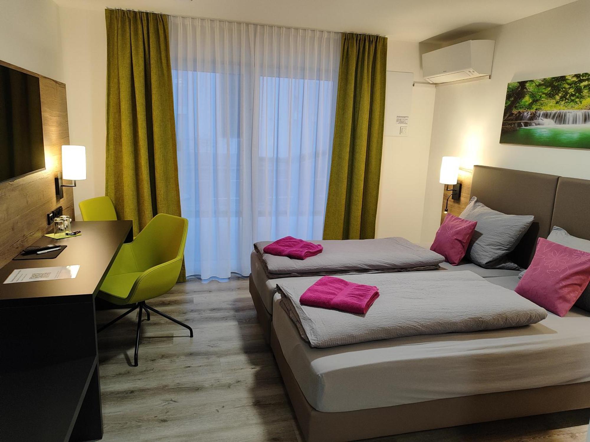 Hotel Gaestehaus Stock Zimmer Sahnehaeuble Friedrichshafen Bagian luar foto