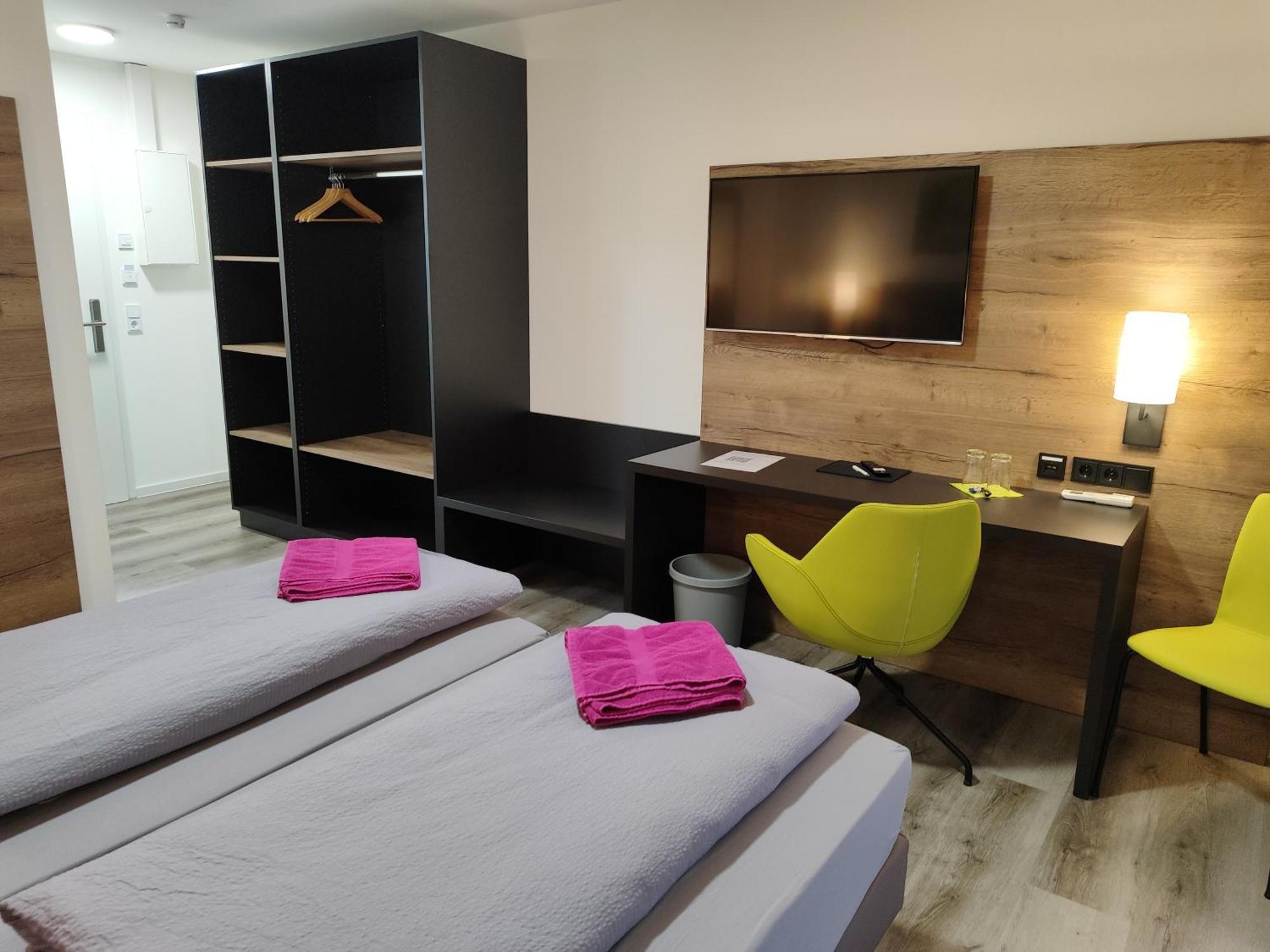 Hotel Gaestehaus Stock Zimmer Sahnehaeuble Friedrichshafen Bagian luar foto