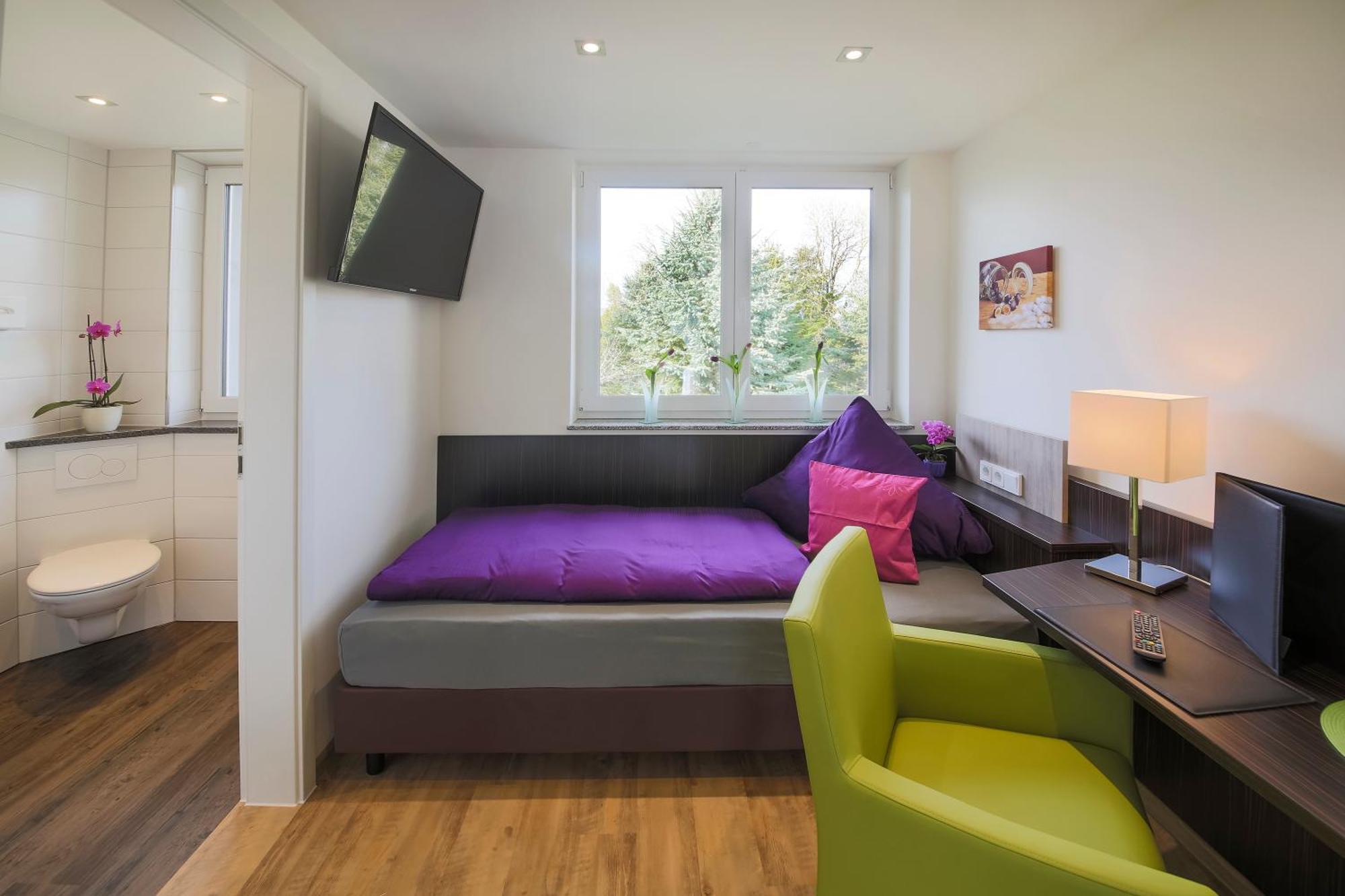 Hotel Gaestehaus Stock Zimmer Sahnehaeuble Friedrichshafen Bagian luar foto